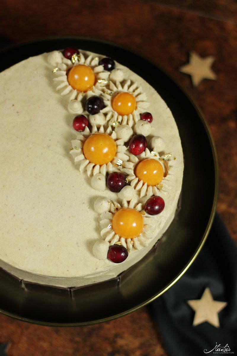 Rezeptbild: Spekulatiustorte mit fruchtiger Füllung