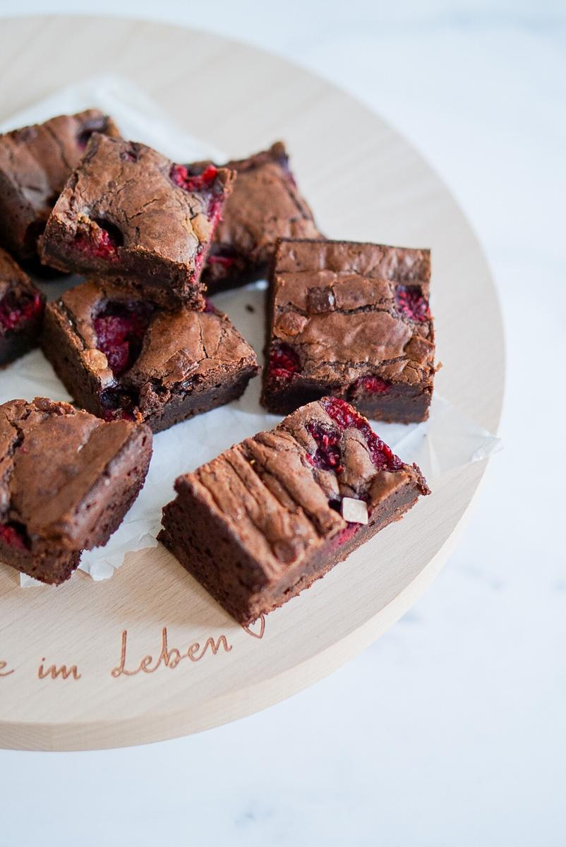 Rezeptbild: ZARTBITTER + HIMBEERE ♥ Schokoladenbrownies