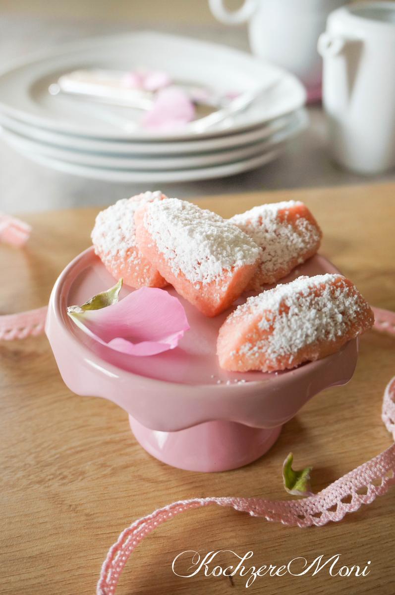 Rezeptbild: Mandelgebäck mit Rosenwasser