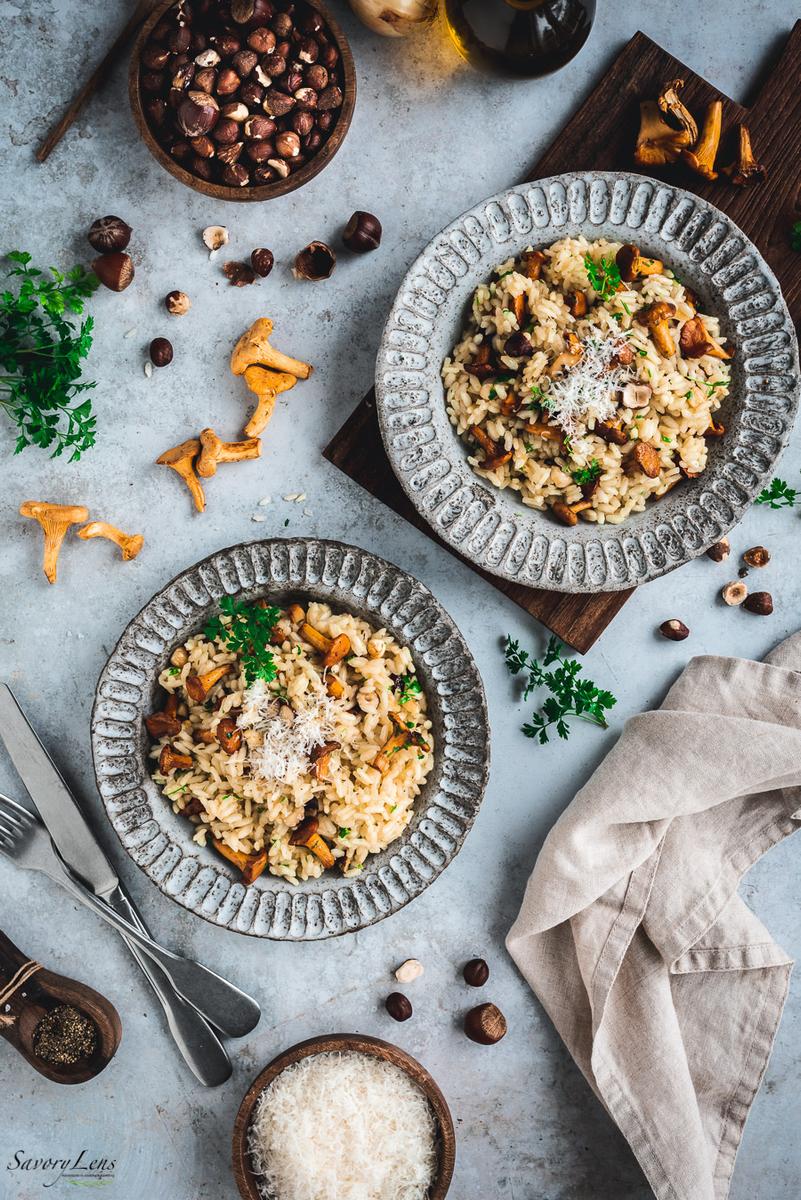 Rezeptbild: Risotto mit Pfifferlingen und gerösteten Haselnüssen