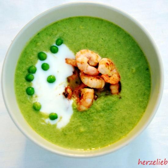 Rezeptbild: Zitronen-Kokoserbsensuppe mit Garnelen