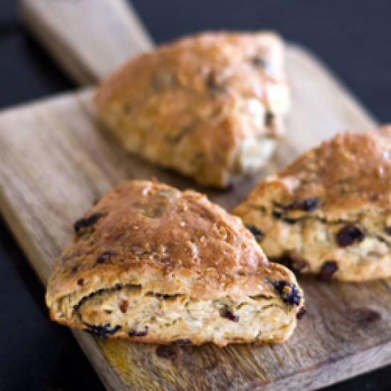 Rezeptbild: Apfel Rosinen Ahornsirup Scones