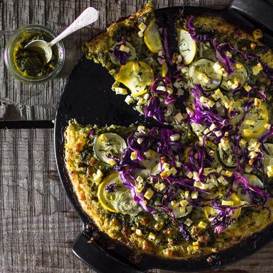 Rezeptbild: Gemüsepizza mit knusprigem Blumenkohlboden