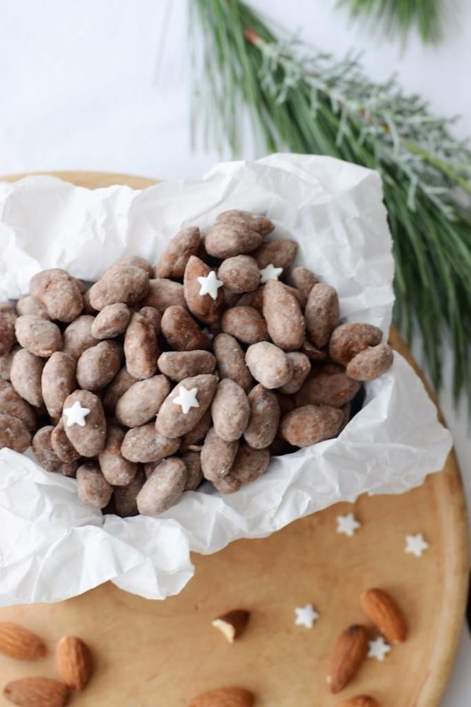 Rezeptbild: Einfaches Rezept für schokoladige Weihnachtsmandeln (aus nur 3 Zutaten!)