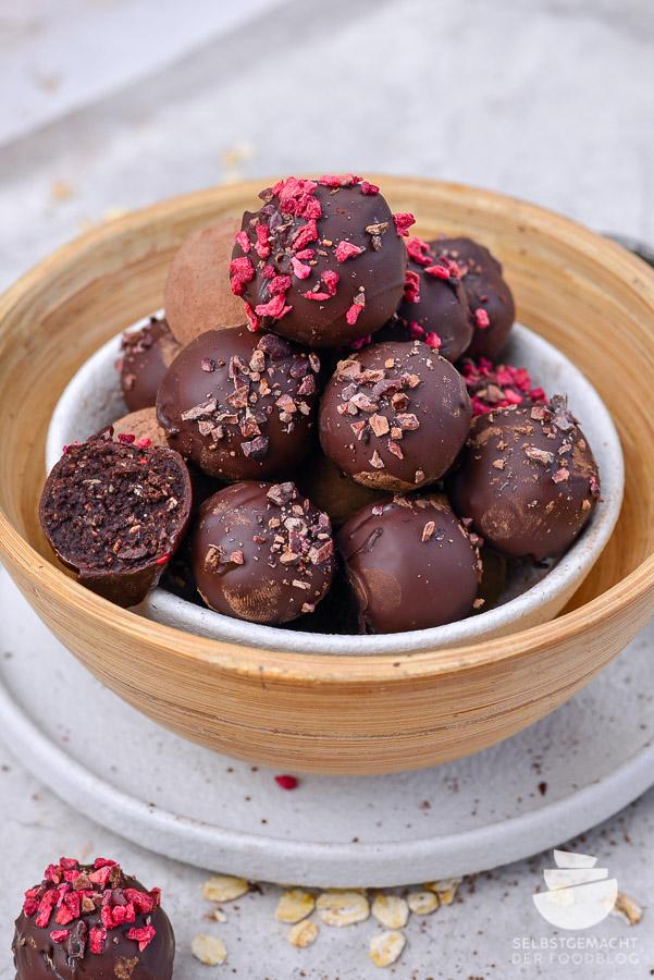 Rezeptbild: Gesunde vegane Schokopralinen
