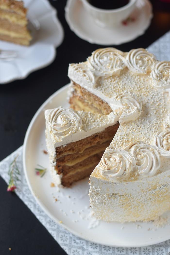 Rezeptbild: Bratapfeltorte mit Zimt-Meringue