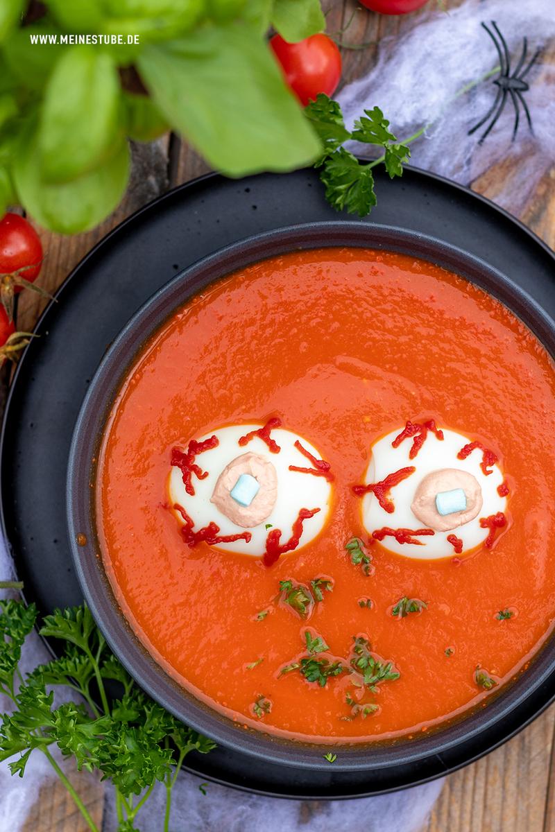 Rezeptbild: Geröstete Tomatensuppe mit Eier