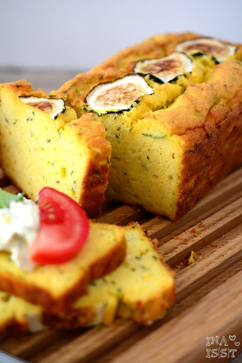 Rezeptbild: Zucchini-Maisbrot
