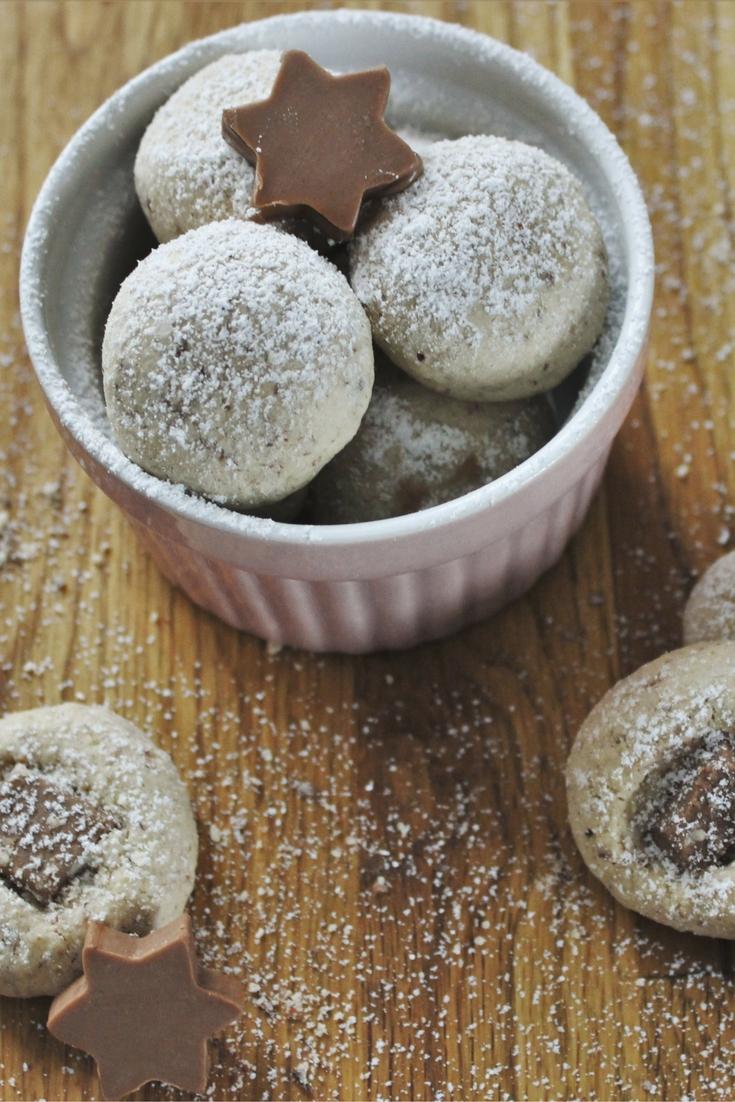 Rezeptbild: Haselnussplätzchen mit Nougatfüllung