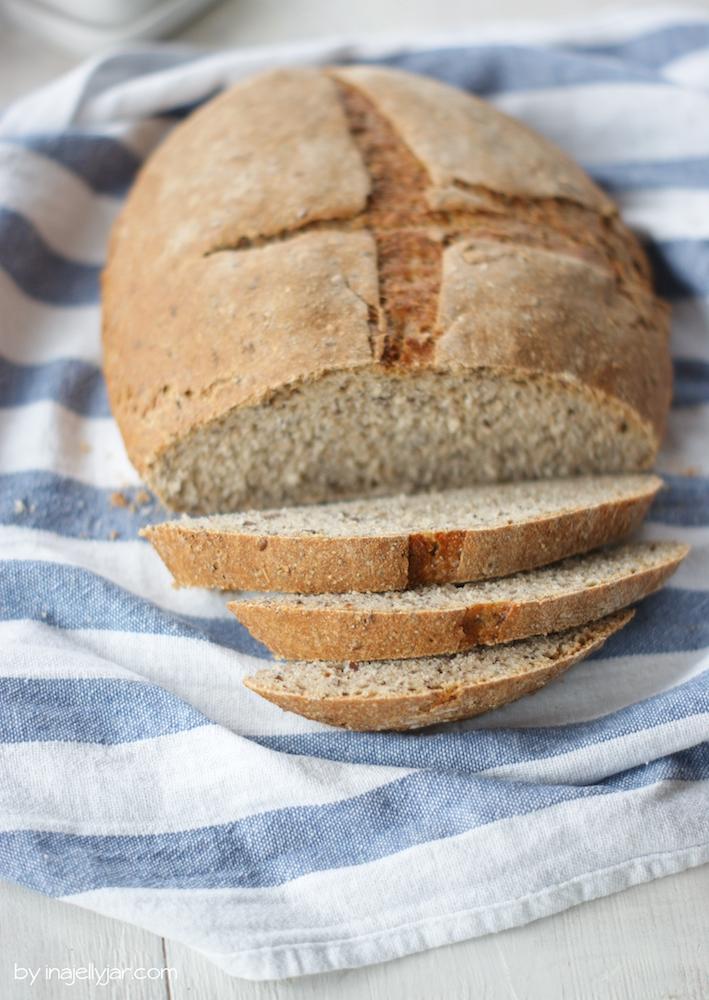 Rezeptbild: Saatenbrot mit Leinsamen