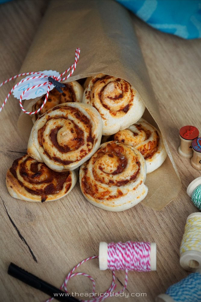 Rezeptbild: Pizzaschnecken - der perfekte Partysnack
