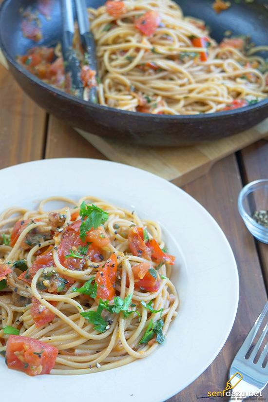 Rezeptbild: Nudeln Tomaten Pfanne