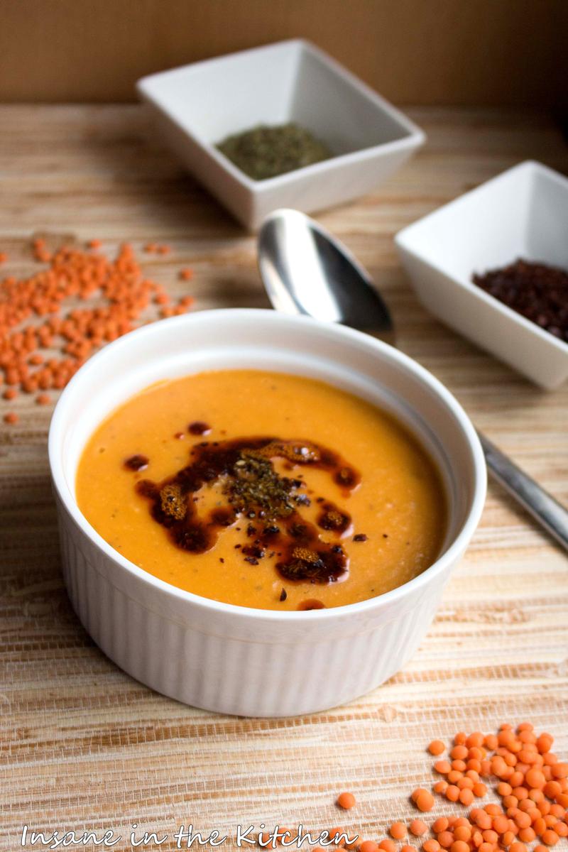 Rezeptbild: Türkische Rote Linsensuppe mit Paprika-Minzschaum