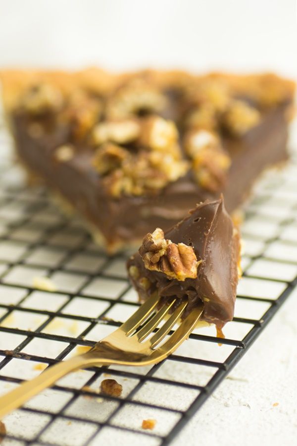 Rezeptbild: Karamell-Schokoladen-Tarte mit Pekan-Nüssen 