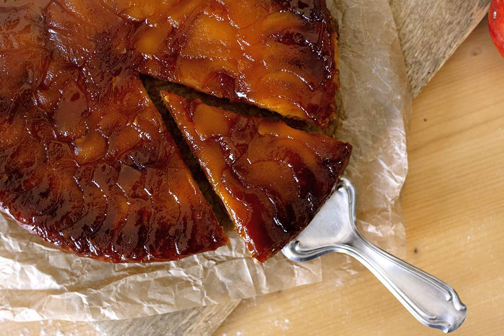 Rezeptbild: Gestürzter Apfelkuchen mit Karamell
