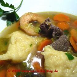Rezeptbild: Winterlicher Möhreneintopf mit Backobst und Nocken