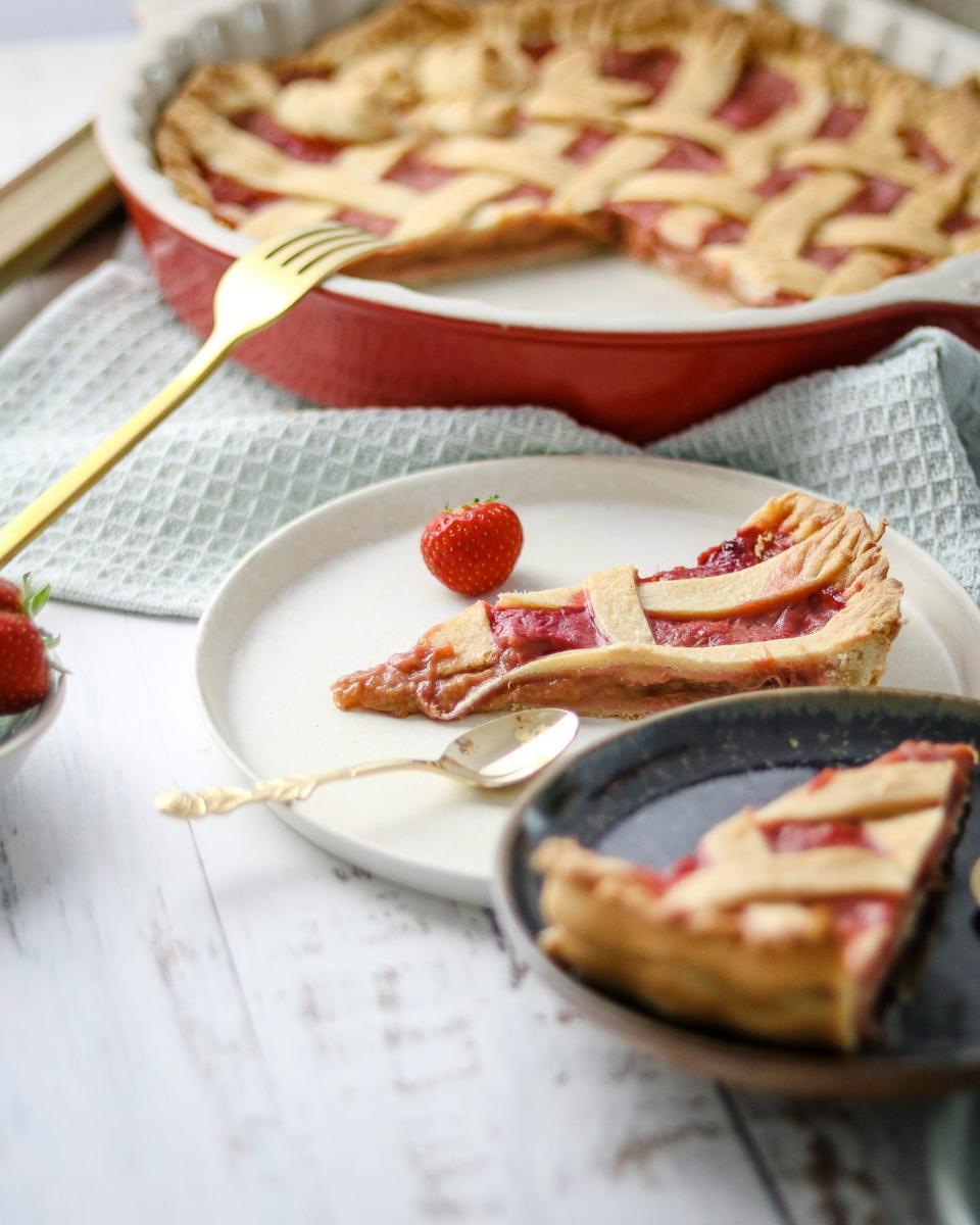 Rezeptbild: Erdbeer-Rhabarber Tarte