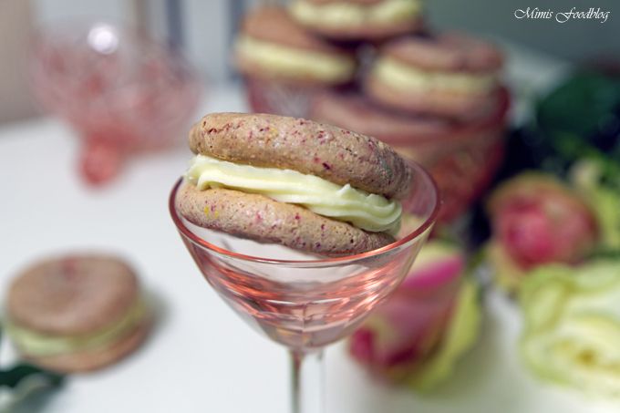 Rezeptbild: Macarons mit Rosenwasser