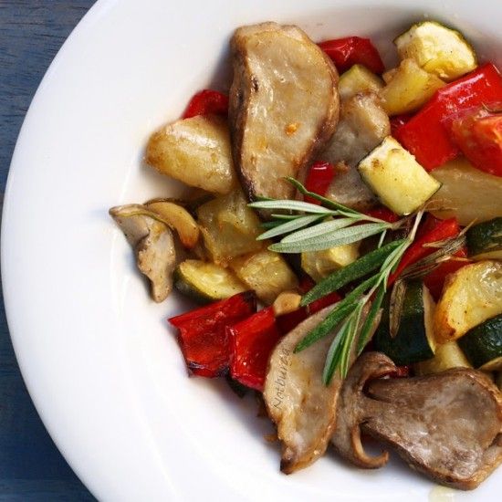 Rezeptbild: Ofengemüse mit Steinpilzen