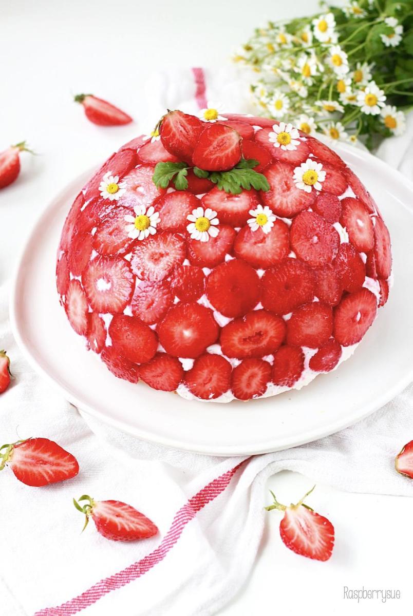 Rezeptbild: Erdbeer Kuppeltorte