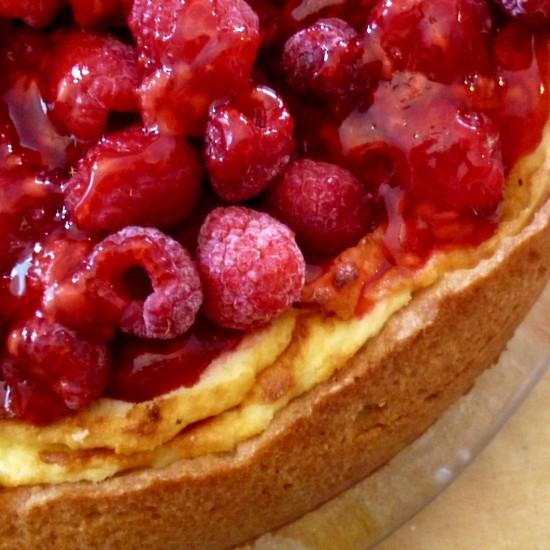 Rezeptbild: Käsekuchen mit Himbeerbelag