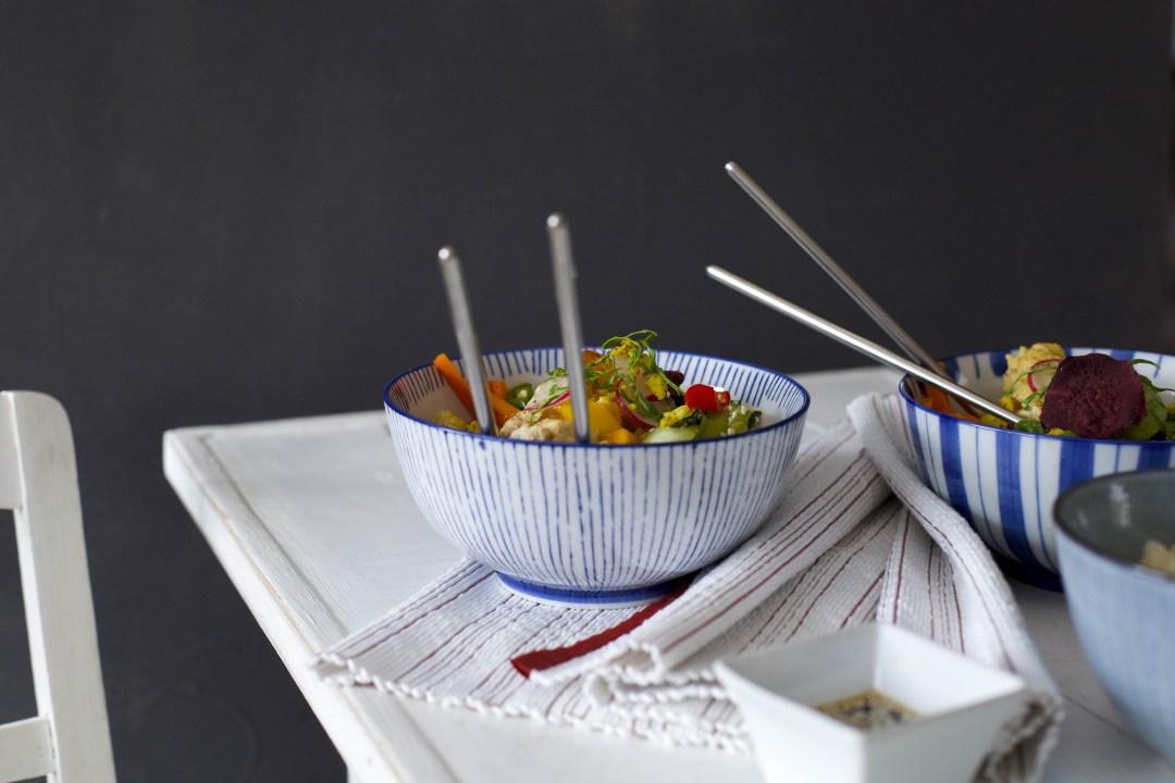 Rezeptbild: Green Curry Bowl mit Süßkartoffelchips