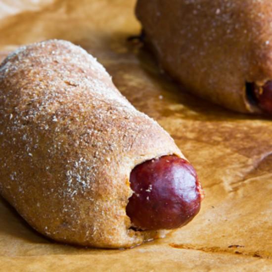Rezeptbild: Würstchen im Vollkornrock