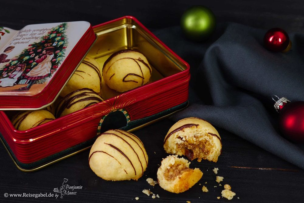 Rezeptbild: Walnuss-Marzipan-Kugeln mit Honigessig