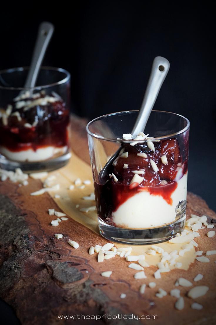 Rezeptbild: Zwetschgenröster mit Vanillepudding