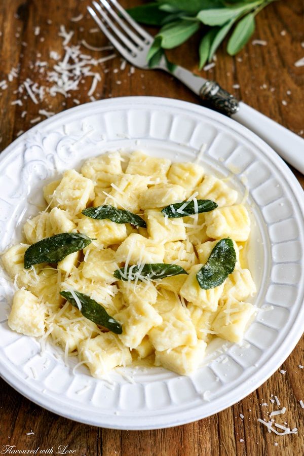 Rezeptbild: Ricotta-Gnocchi in Salbeibutter
