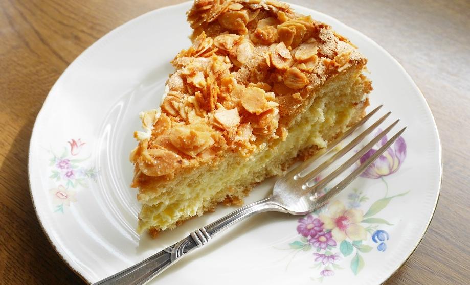 Rezeptbild: Bienenstich nach dem Rezept unserer Familie