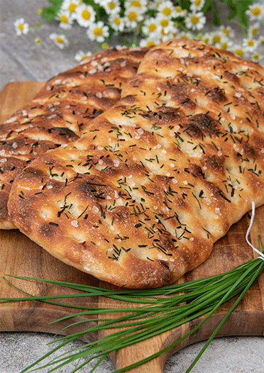 Rezeptbild: Kartoffelfladen mit Knoblauch-Schnittlauch und Meersalz