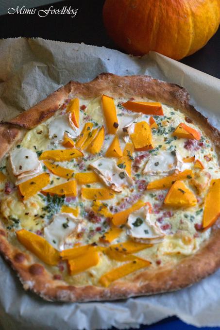Rezeptbild: Kürbis-Ziegenkäse Pizza