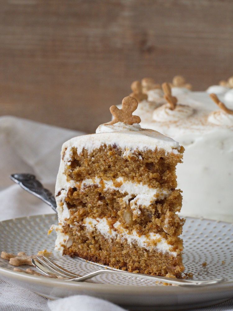 Rezeptbild: Karotten-Frischkäse-Torte