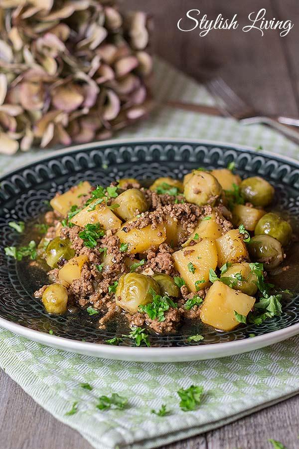 Rezeptbild: Hackfleisch-Rosenkohl-Pfanne mit Kartoffeln