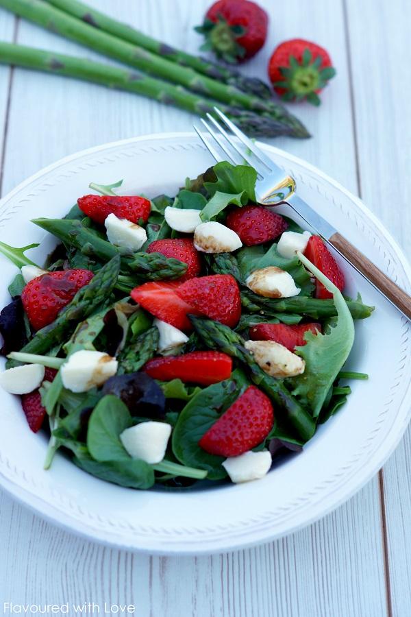 Rezeptbild: Erdbeer-Spargel-Salat