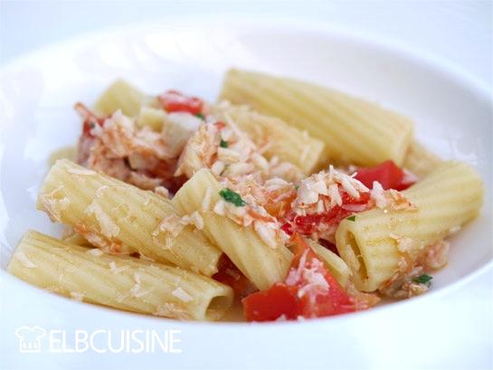 Rezeptbild: Pasta con pesce e pomodori – unser Lieblings-Familiengericht mit Fisch!