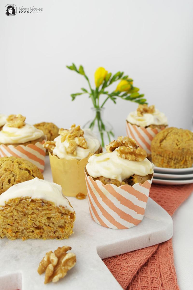 Rezeptbild: Vegane Karotten-Muffins mit Ahornsirup-Frosting
