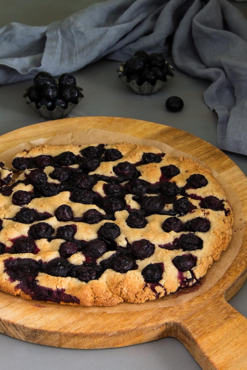 Rezeptbild: Riesen Mandel-Cookie mit Heidelbeeren (vegan)