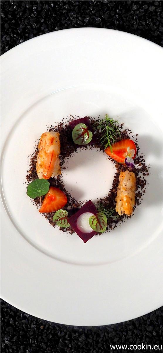 Rezeptbild: Garnelen, Erdbeere und rote Beete, Schwarzbrot und Buttermilch