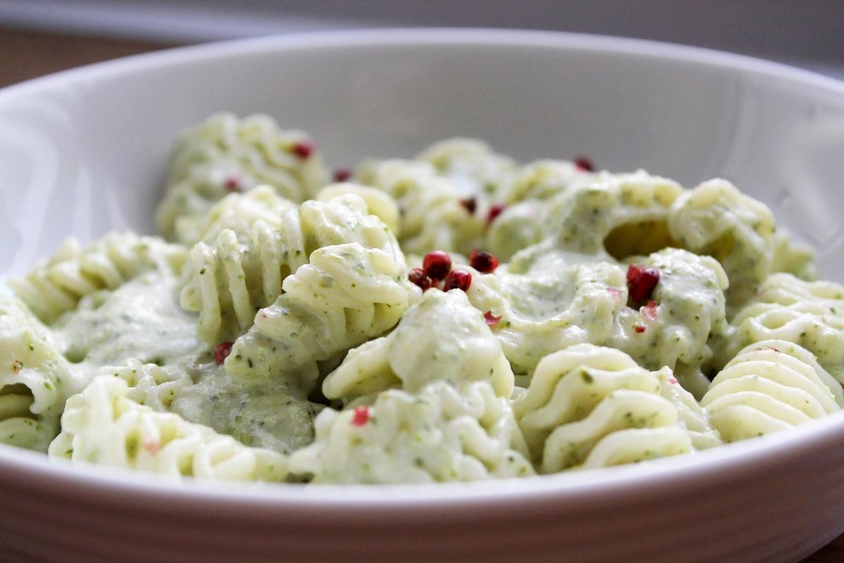 Rezeptbild: Nudelpfanne mit Brokkoli-Sahne-Soße