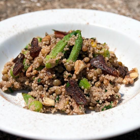 Rezeptbild: Okra Bulgur Salat mit Nüssen
