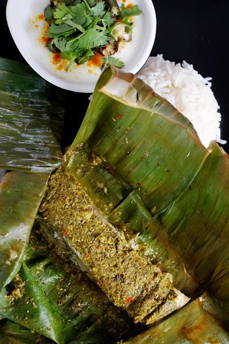 Rezeptbild: Im Bananenblatt gegarter Lachs