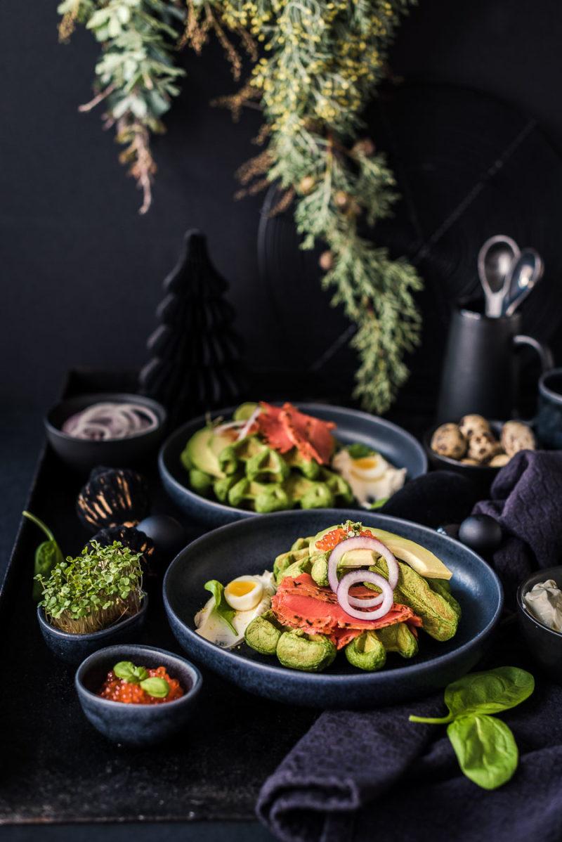 Rezeptbild: Spinatwaffeln mit Flammlachs