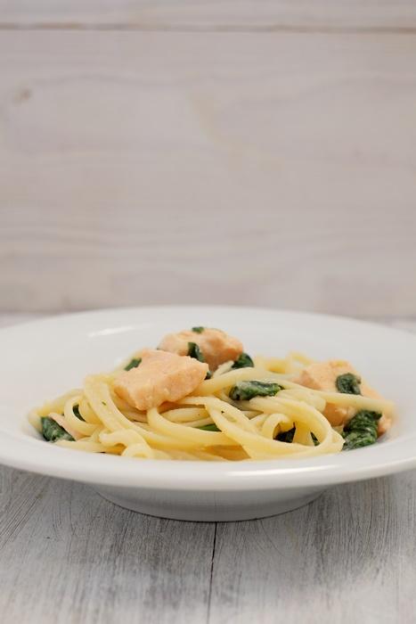Rezeptbild: Linguine mit Lachs und Spinat