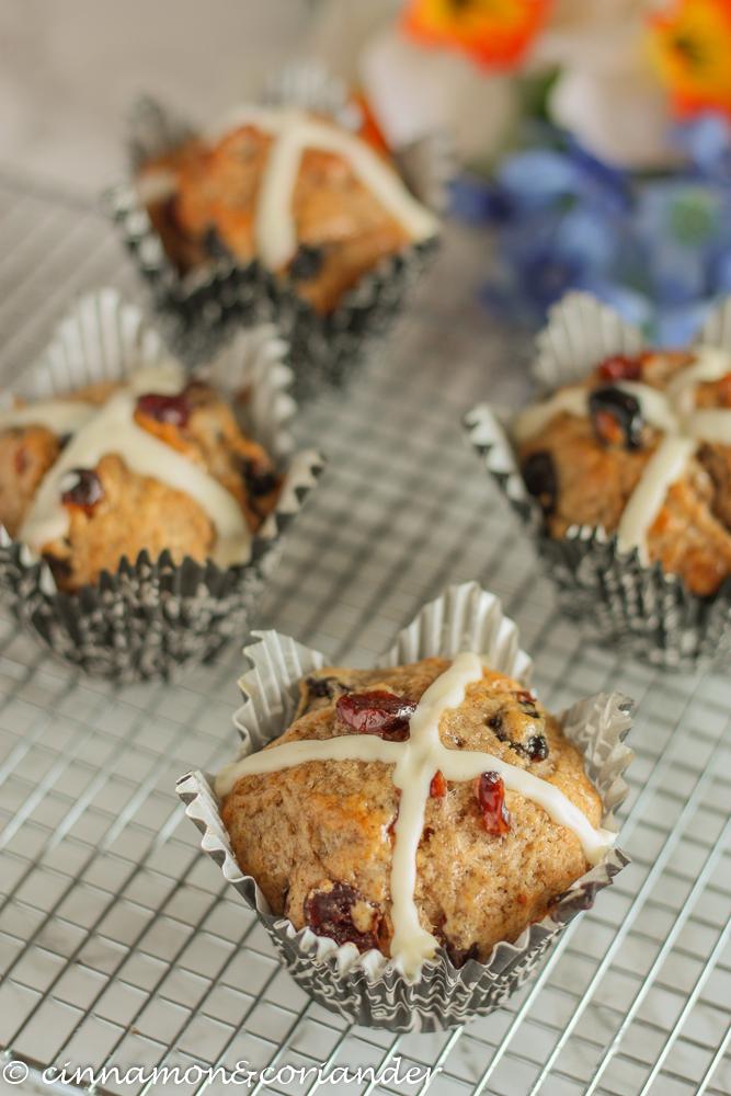 Rezeptbild: Hot Cross Muffins