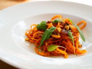 Rezeptbild: Möhrentagliatelle