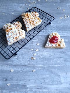 Rezeptbild: Dinkelwaffel mit Öl und Ahornsirup - Gesund und Figur freundlich