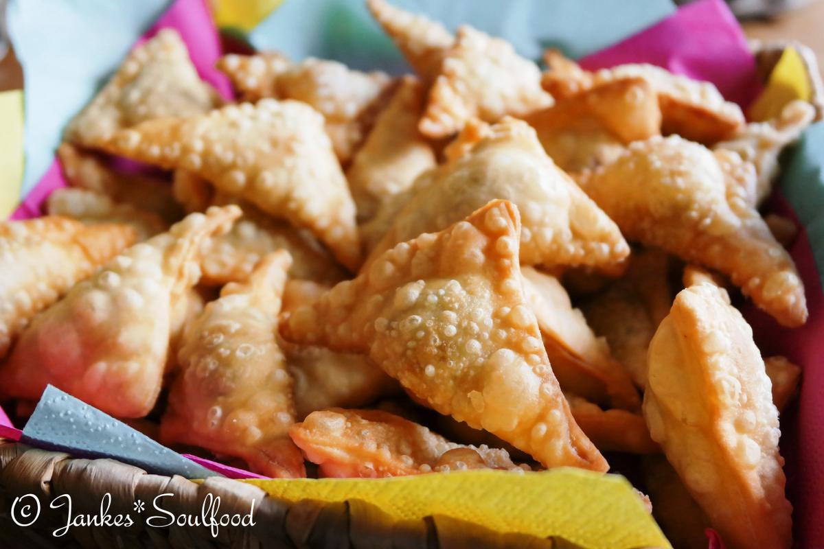 Rezeptbild: Vegetarische Samosas