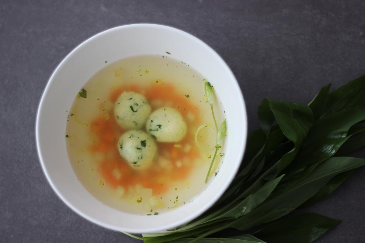 Rezeptbild: Bärlauch-Grießklößchen-Suppe
